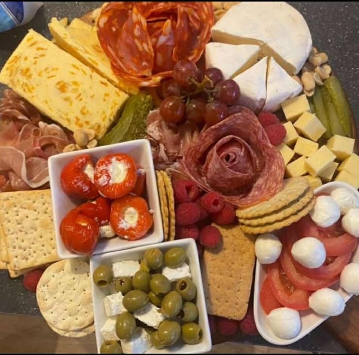 Luxury grazing board